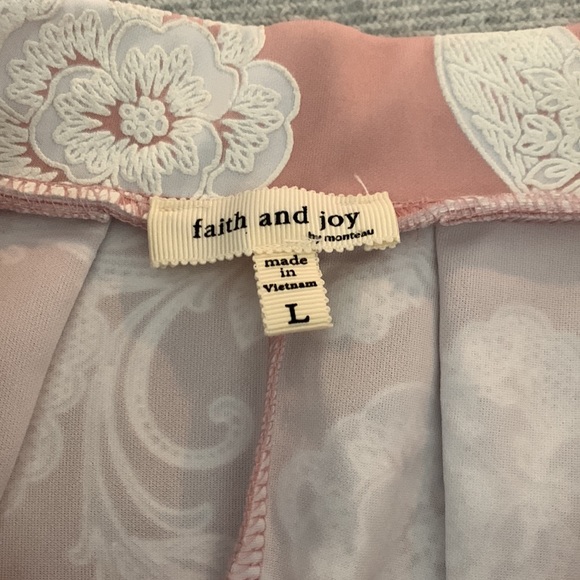 Faith and Joy size Large Knee length skirt Floral Pink - Picture 3 of 3